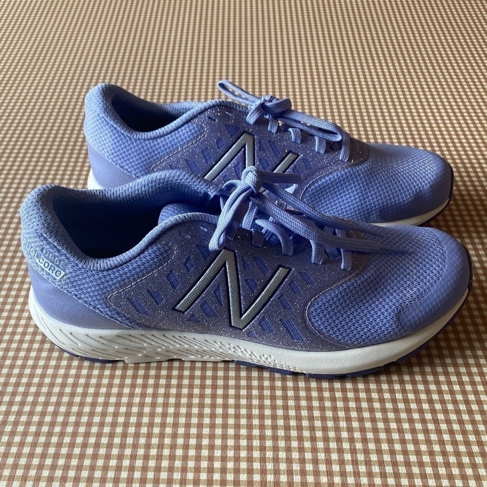 New Balance FUEL CORE URGE sneakers. Women’s 8.5 / YOUTH 7